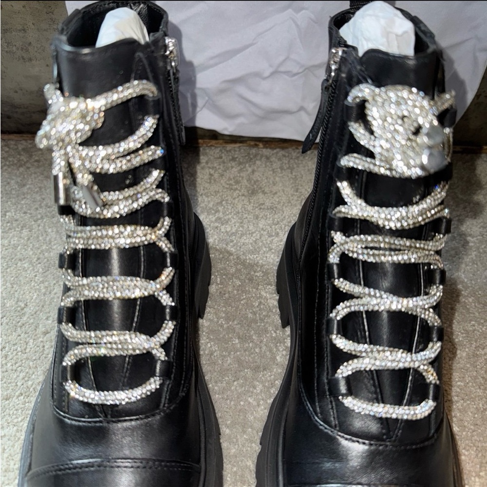 NIB Schutz Kaile Black Lug Lace Up/Side Zip Combat Moto Leather Boots SZ 7 - Picture 6 of 12